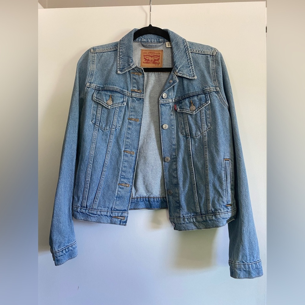 Levi's Blue Jean Jacket Classic Style Cropped